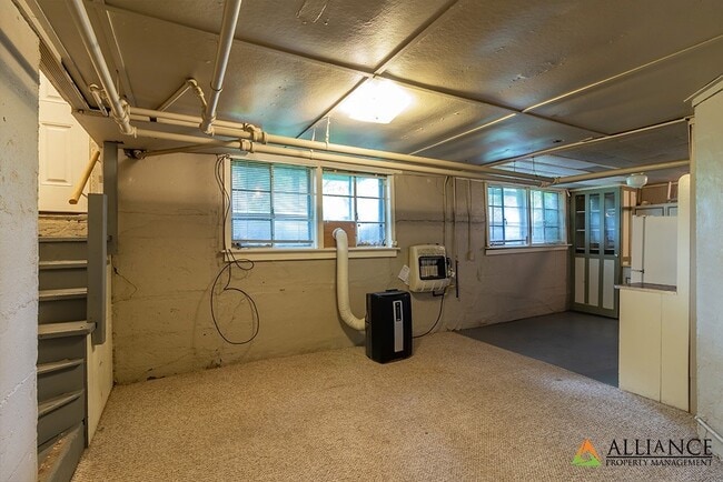 Building Photo - Fifteenth St. 344 N.