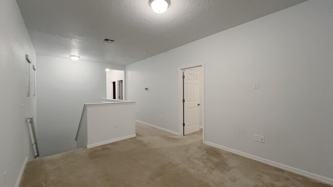 Building Photo - 1088 Avila Ln
