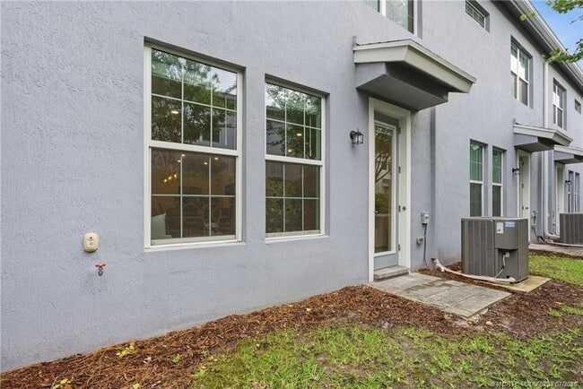 Building Photo - 1871 Tarni Way