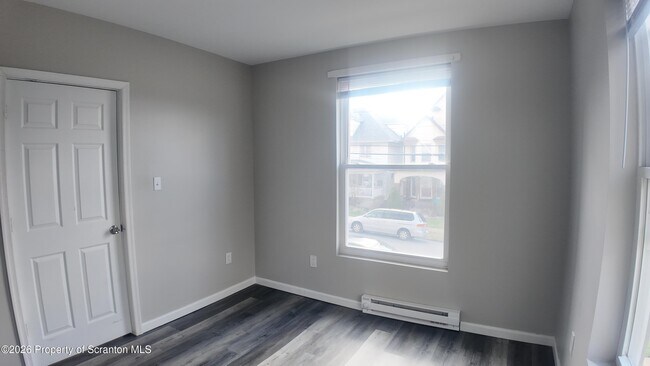 Building Photo - 1513 Vine St