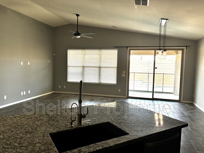 Building Photo - 10326 E Corbin Ave