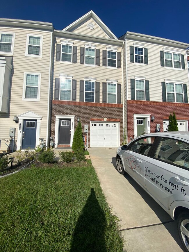 Primary Photo - 3 Bedroom, 3 Bathroom Townhome in Beech Creek