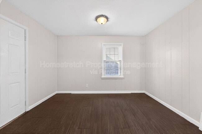 Building Photo - 6029 Evergreen Blvd