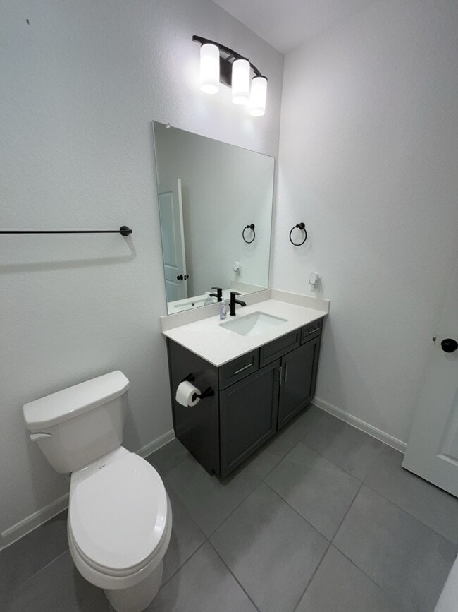 Building Photo - 1542 Park Path Dr