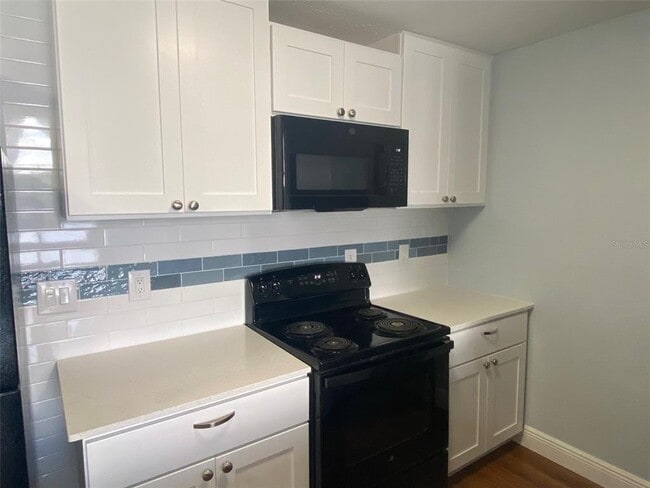 Building Photo - 2612 Grassy Point Dr