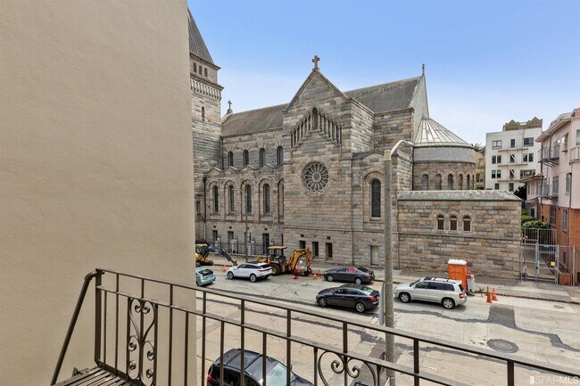 Building Photo - 1620 Broadway