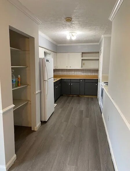 Building Photo - 4783 Skyline Dr