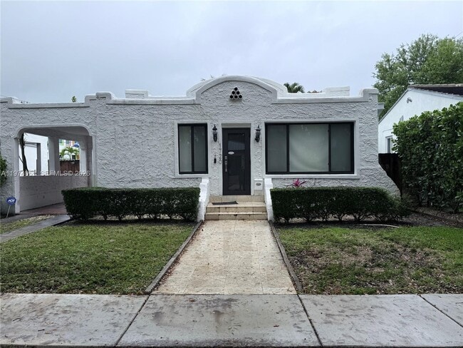 Building Photo - 1720 SW 22nd Terrace