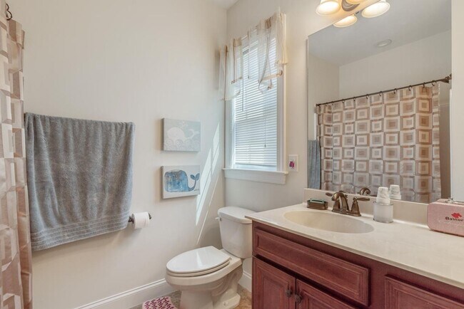 Building Photo - Gorgeous Wake Forest Home!