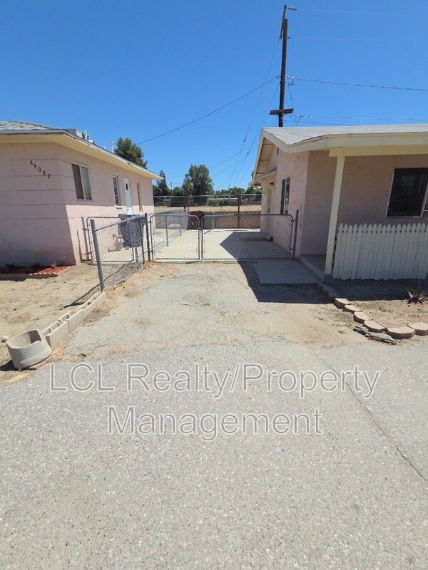 Building Photo - 44085 Palm Ave
