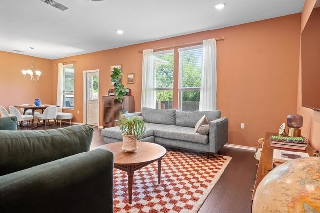 Building Photo - 6809 Ellsworth Walk