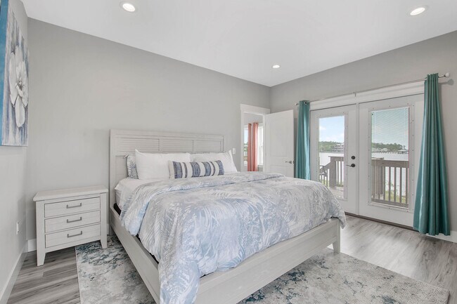 Building Photo - 486 Beatrice Point Rd