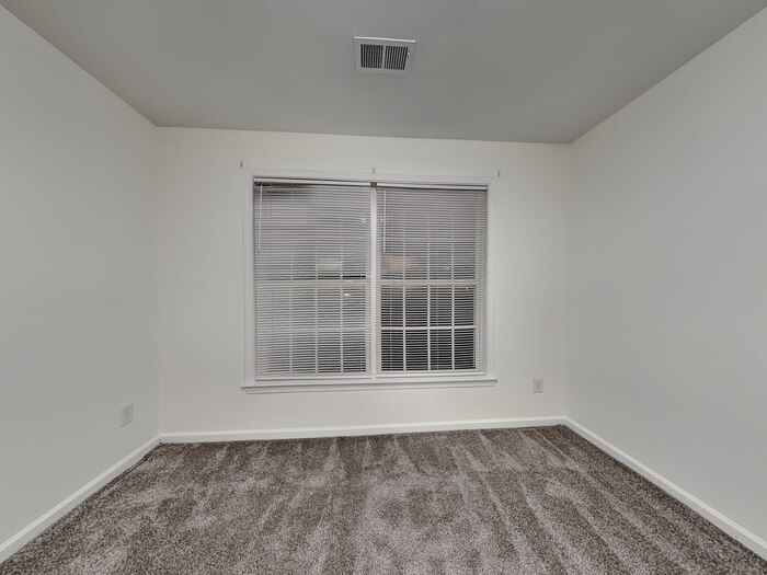 Building Photo - 5859 Crimson Oak Ct