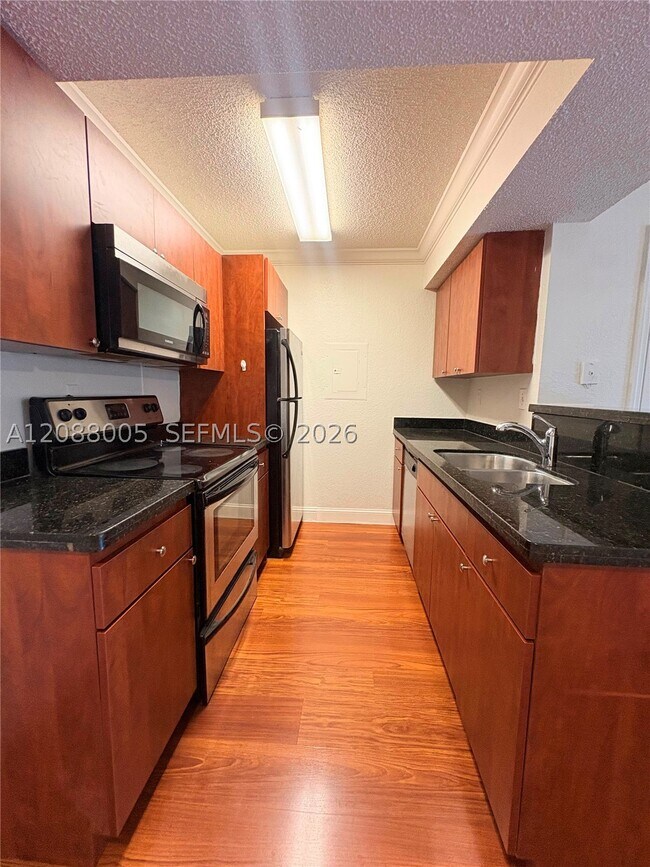 Building Photo - 15570 SW 105th Ln