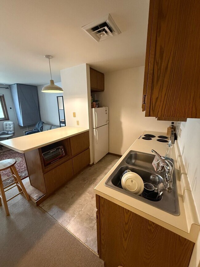 Building Photo - 1302 Mound St