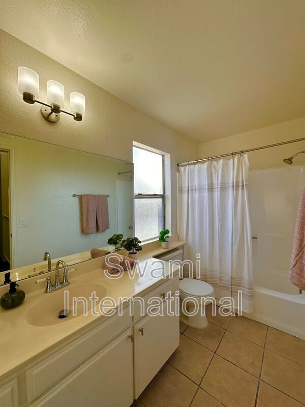 Building Photo - 14620 Berendo Ave