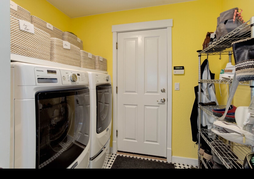 Mudroom main floor - 2305 Eagles Nest Dr