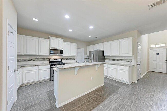 Building Photo - 5320 Ingersoll Ln