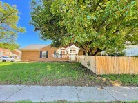 Building Photo - 2801 Leeds Ct