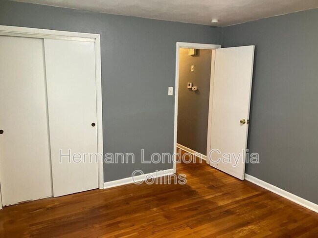 Building Photo - 8708 Granada Pl