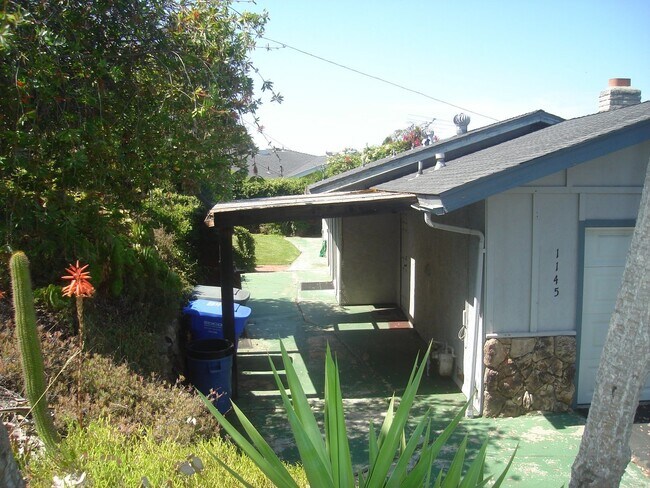 Building Photo - Charming 3BD/2BA Single Family Home in the...