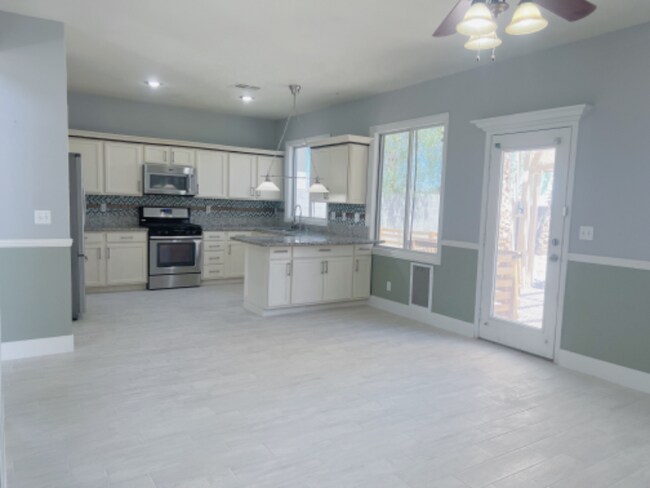 Building Photo - 4572 Yellow Harbor St