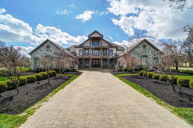 Primary Photo - 6655 Traquair Pl