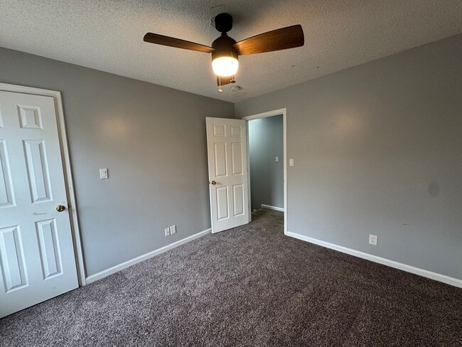 Building Photo - 2587 Elkmont Dr