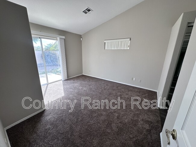 Building Photo - 1934 Easy St