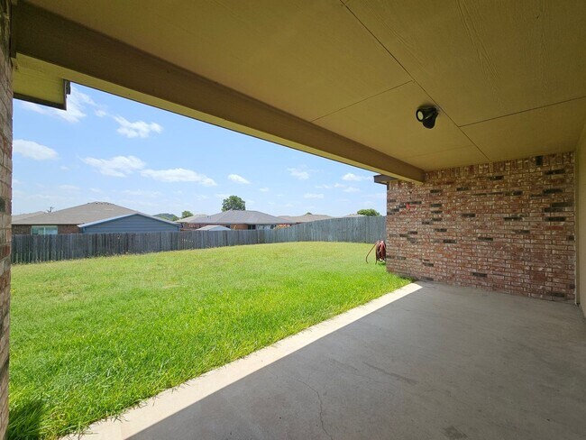 Building Photo - 5106 Holster Dr