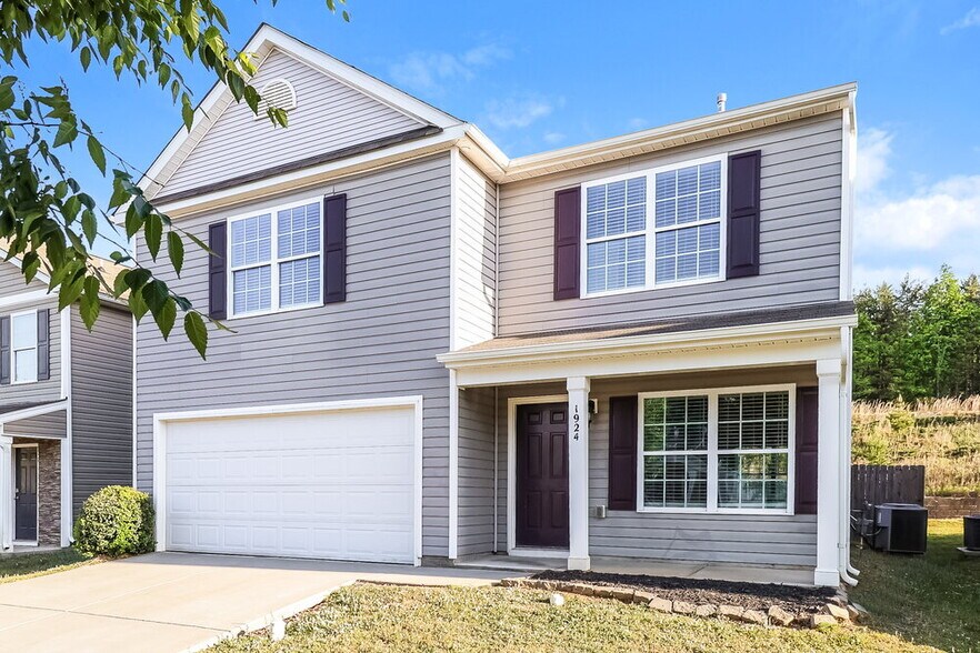 Building Photo - 1924 Eastway Dr