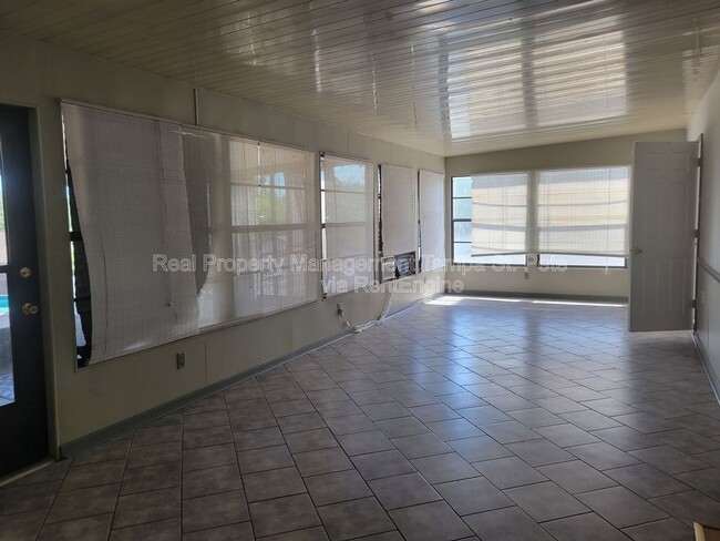 Building Photo - 12387 Seagate St