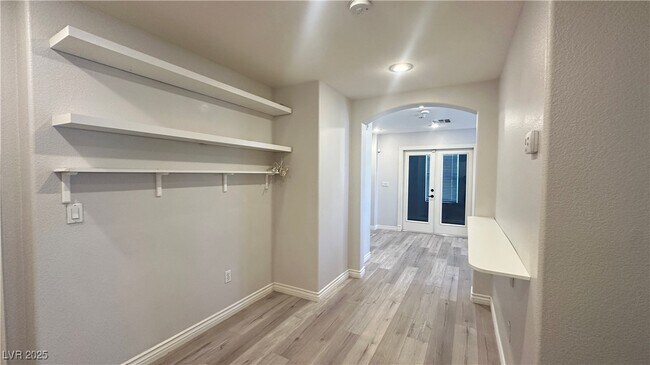 Building Photo - 5273 Candlespice Way