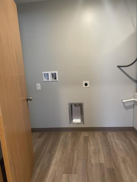 Building Photo - 440 Parker Street