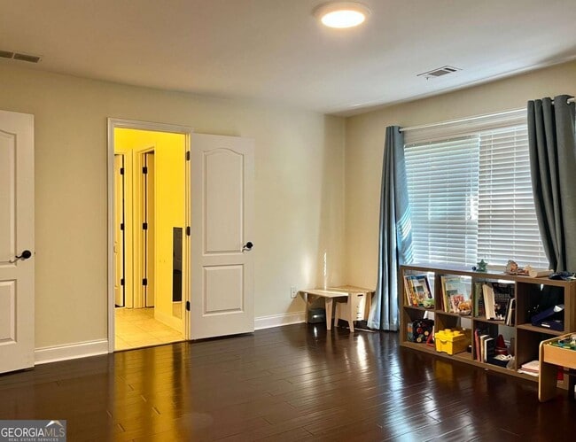 Building Photo - 440 Highgate Dr