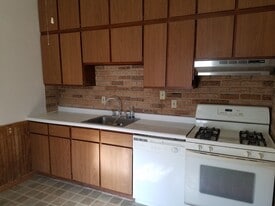 Building Photo - 3908 8th Ave