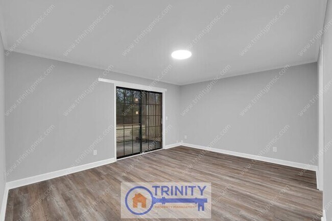 Building Photo - Coming Soon! Newly updated and spacious!