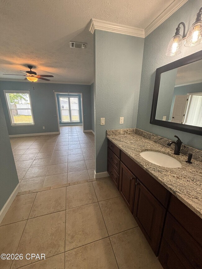 Building Photo - 7312 Rodgers Dr