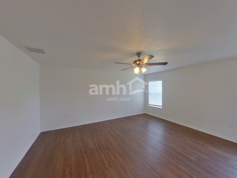 Building Photo - 19640 Timberbluff Dr