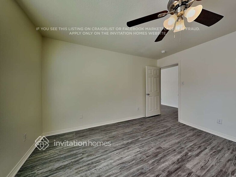 Building Photo - 15231 Henderson Point Dr