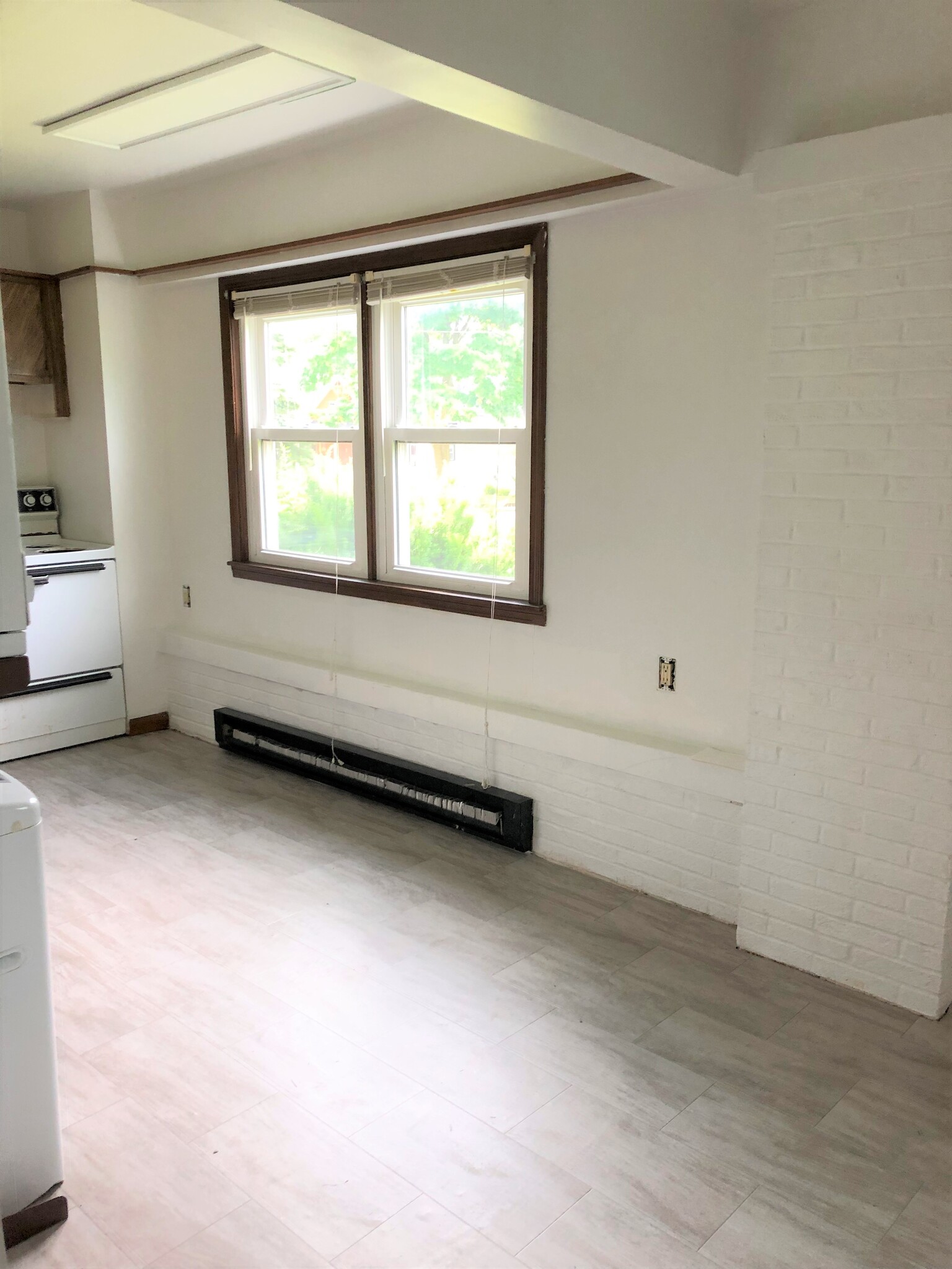 Kitchen - 906 N West St