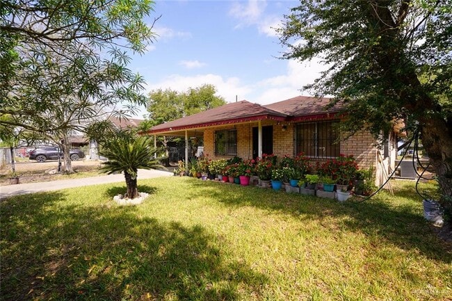 Building Photo - 27 Minnie Ave