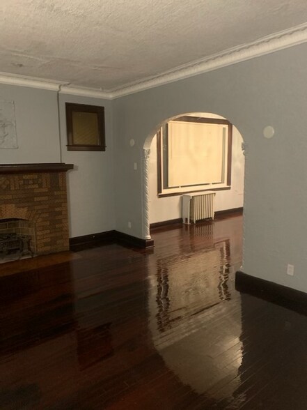 Building Photo - 12798 Wilshire Dr