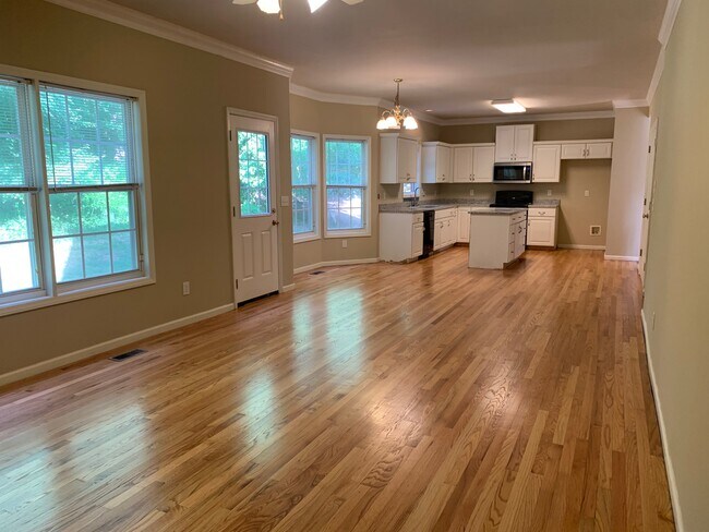 Building Photo - 8530 Guerro Ct