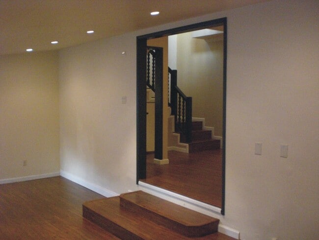Building Photo - 6407 Gentry Ave