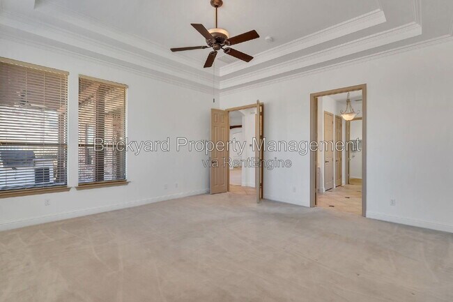 Building Photo - 350 Pine Valley Dr