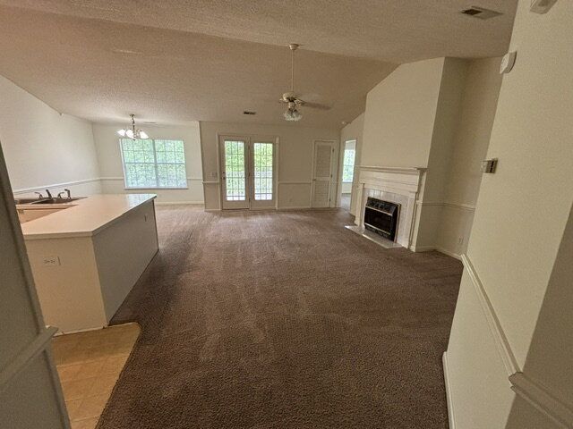 Building Photo - 2924 Mulberry Ln