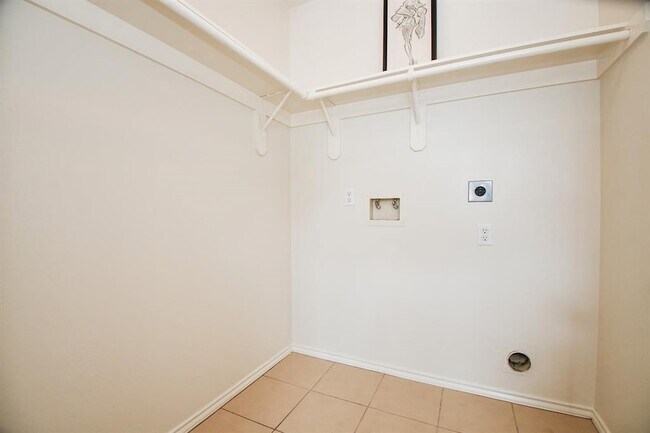 Building Photo - 3207 Brook Arbor Ln