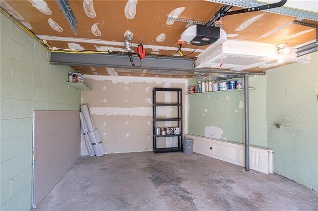 Building Photo - 84 Cortland Dr W