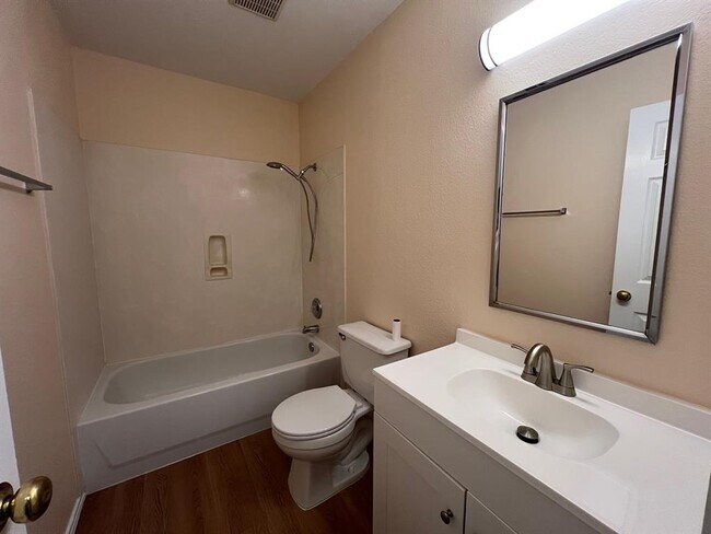 Building Photo - 120 Salado Dr